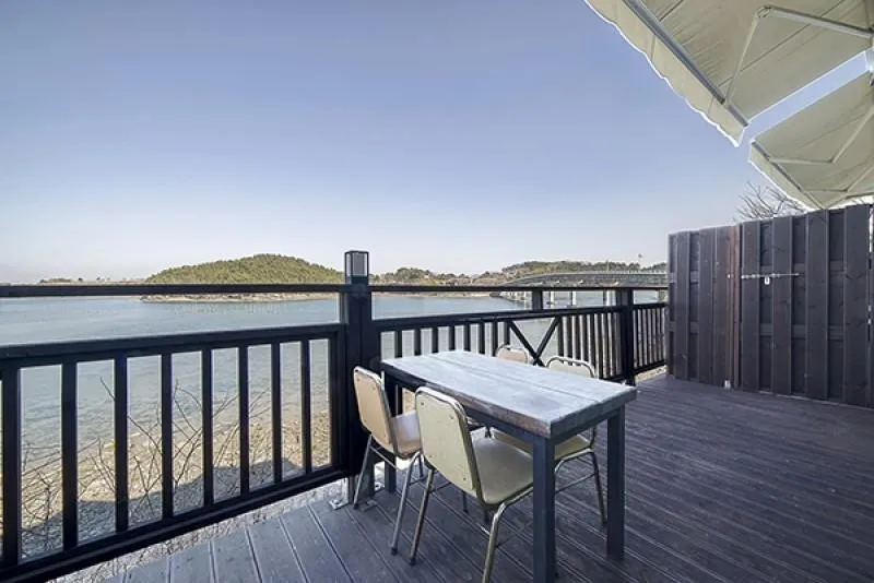 [Sacheon] Pension 101 with a view of the tidal flat and the sea in front of the Bito Island Bridge 7