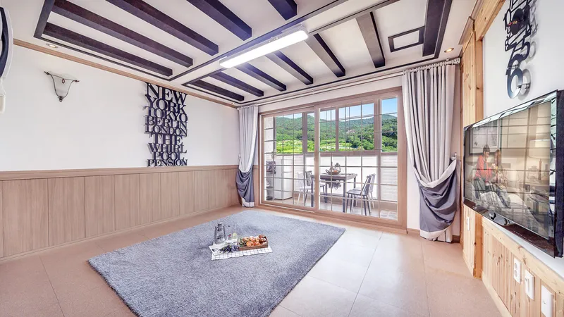 [Geoje] A quiet pension with ondol room on the second floor, 1 minute walk from Hakdong Mongdol Beach 4