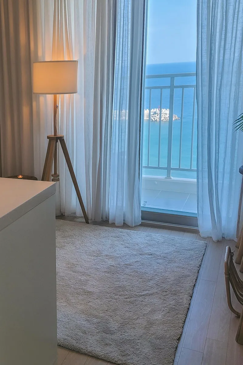 [Yangyang] Right in front of Dongsan Beach, 15th floor, perfect ocean view 1 second, two rooms 8