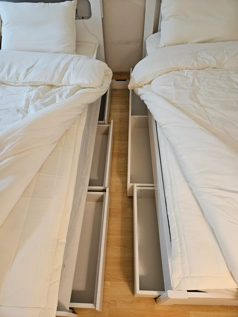 [Gangnam, Seoul] BEST Yeoksam Station 3 min walk 2 double beds 9