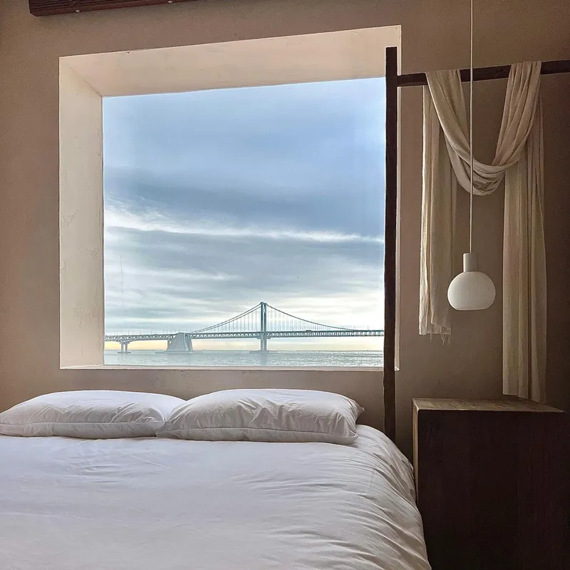 [부산 수영] 광안리해수욕장 바로앞 오션뷰 34평 쓰리룸 자쿠지펜션 26