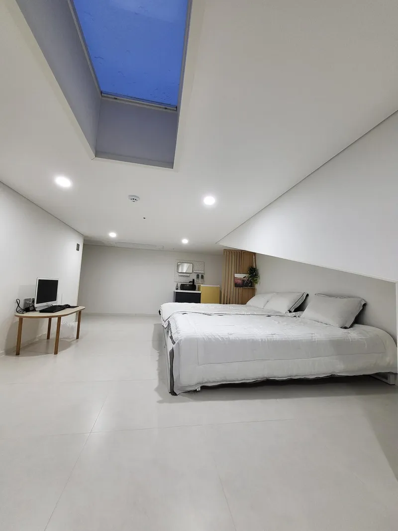 [Andeok, Seogwipo] The ultimate ocean view! Sanbangsan Mountain and the ocean at a glance! Stylish rooftop duplex house 21