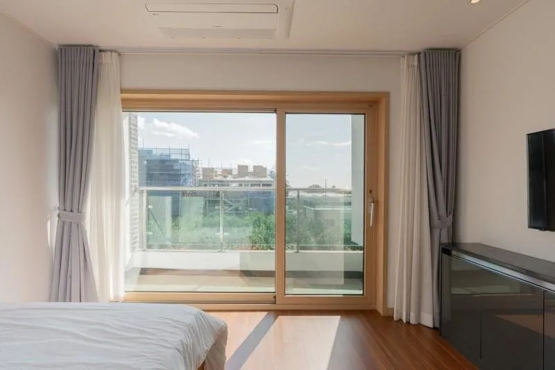 [Namwon, Seogwipo] 13 pyeong Flower Healing Pension, 5 minutes walk from the sea in the tangerine orchard in Namwon-eup 4