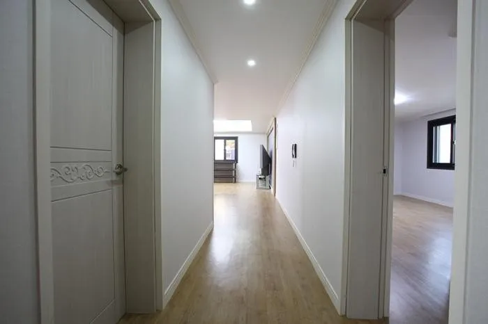 [Gijang, Busan] Three-room group pension with pet-friendly room #White Building 1st floor 4