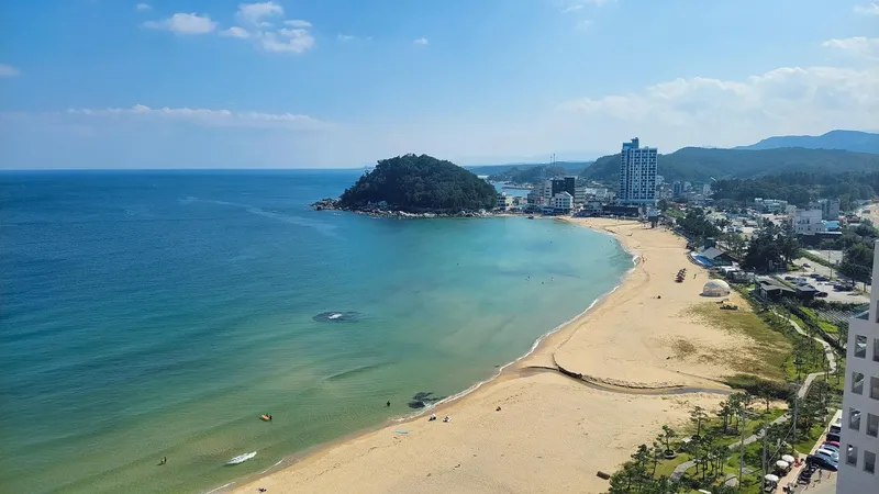 [Yangyang] Right in front of Dongsan Beach, 15th floor, perfect ocean view 1 second, two rooms 21