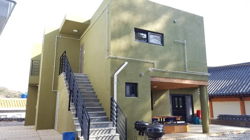 [Gijang, Busan] Three-room group pension with pet-friendly room #Green Building 2nd floor 14