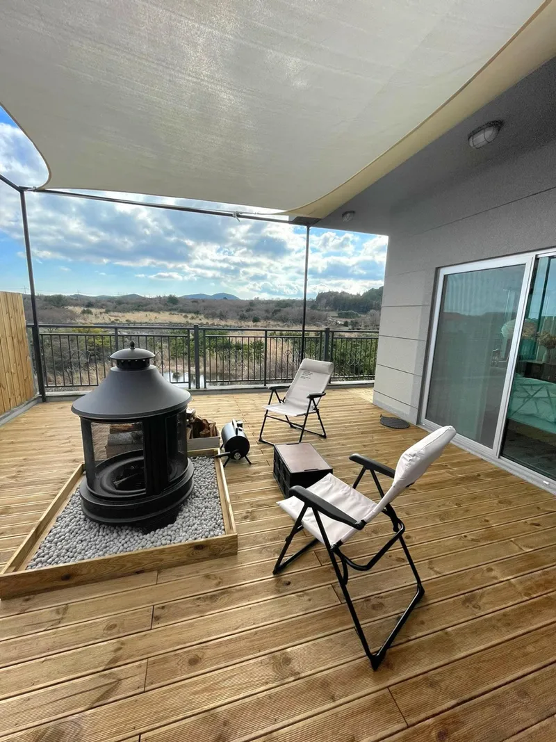[Gujwa, Jeju] Enjoying a fire pit on a private terrace/2nd floor one-room (Ville) 10