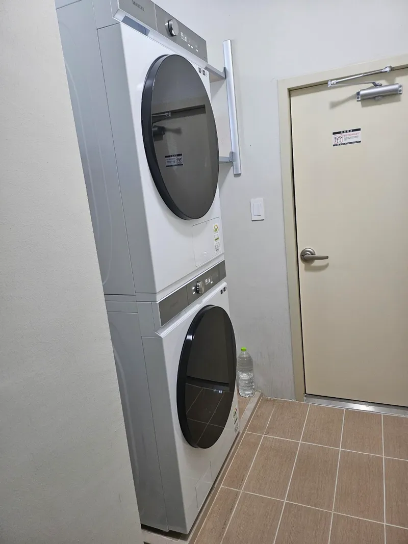 [Sokcho] 30th floor, 34 pyeong apartment / Ocean view / 3-minute walk from Sokcho Beach 30