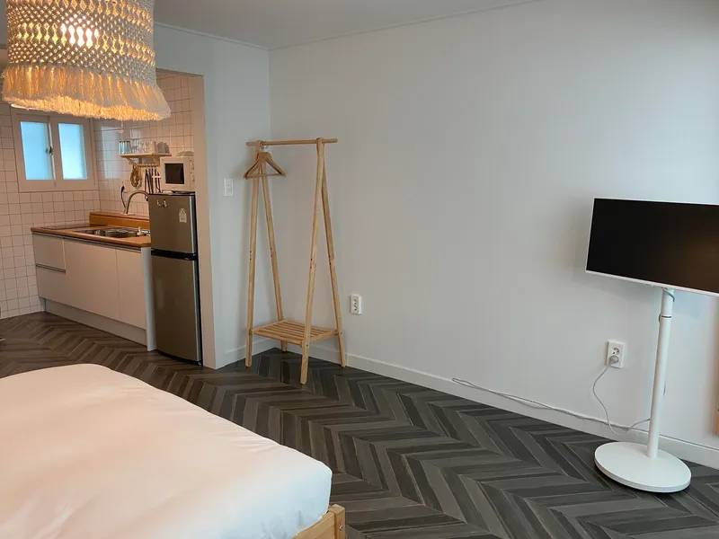 [Gangneung] Hot place in Chodang-dong, cozy and warm studio-style Instagram-worthy accommodation 7