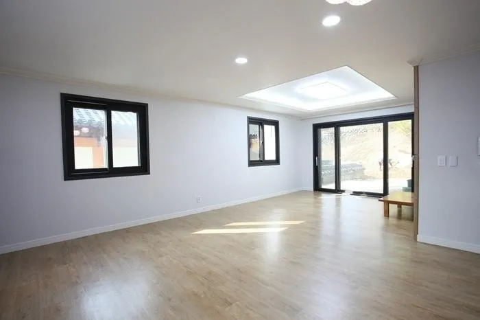 [Gijang, Busan] Three-room group pension with pet-friendly room #Green Building 2nd floor 3