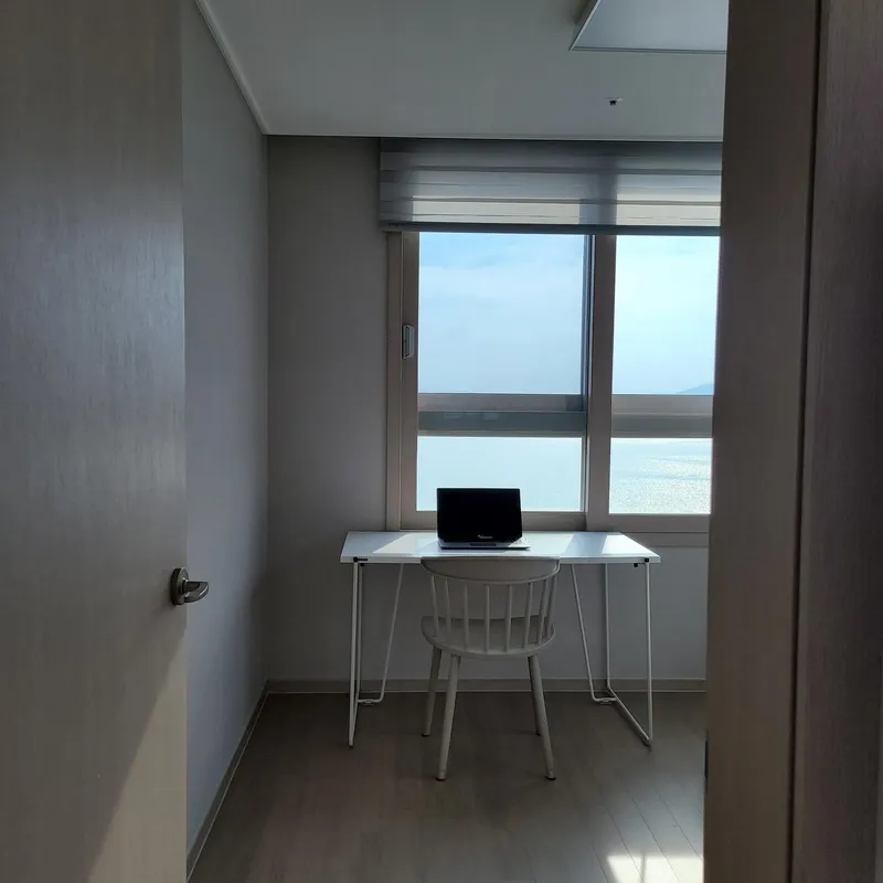 [Ansan] Newly built three-room officetel with Sihwa Lake in the background 22