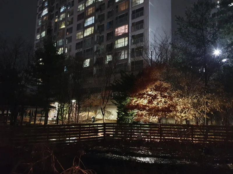 [Paju] Room 104 Netflix + YouTube [Electric bed mat used] 70