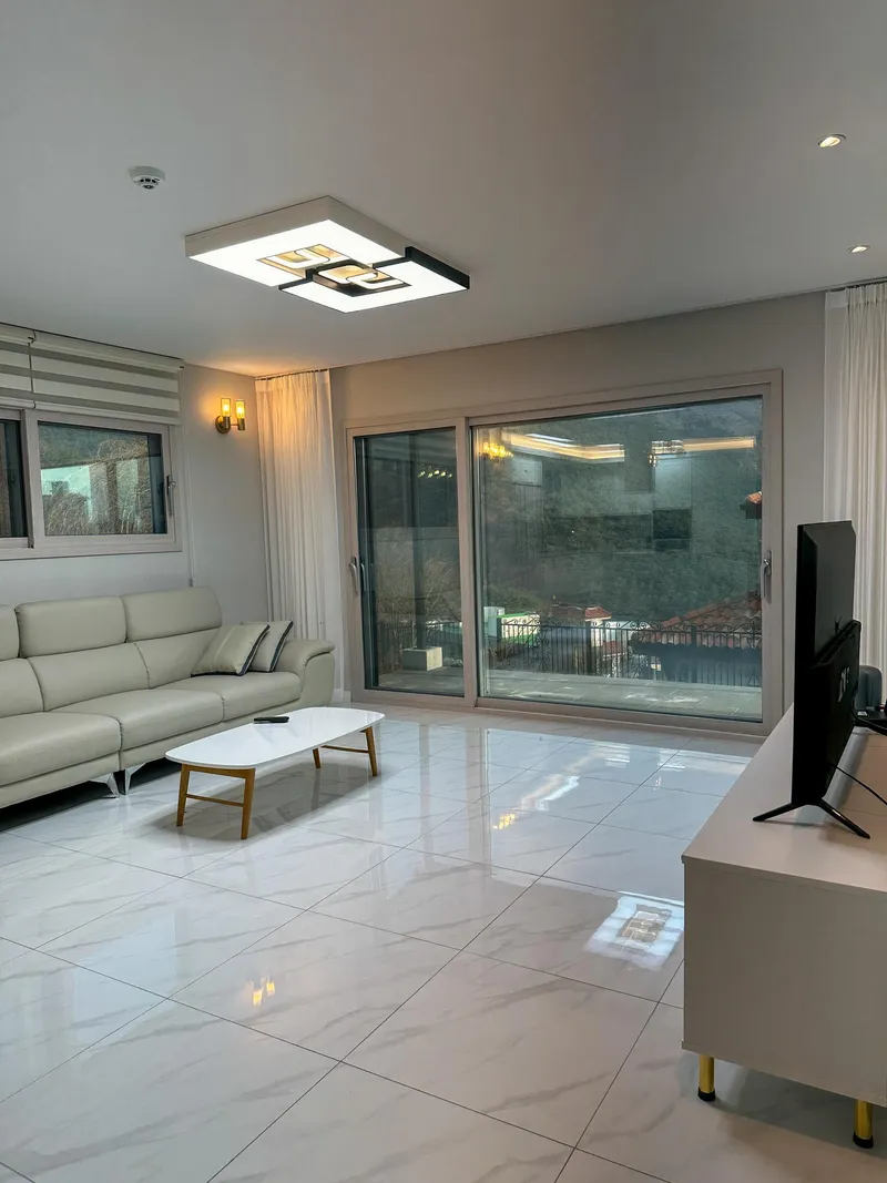 [Hapcheon] Gayasan Mountain View Forest District 2nd Floor 4 Room Private House #Barbecue Grill Yard Pond 11
