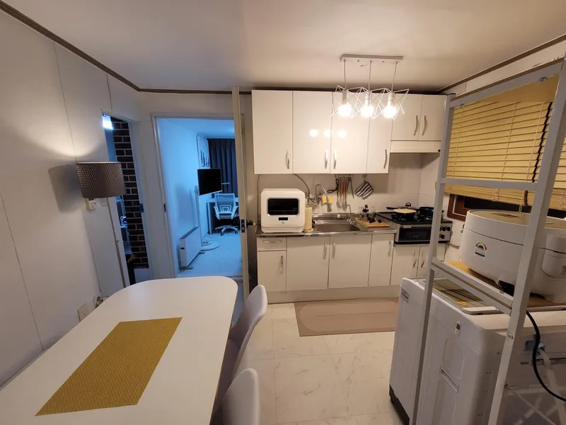 [Jongno, Seoul] One-room apartment with a city view of Hyehwa Station #7 minutes from Hyehwa Station 6