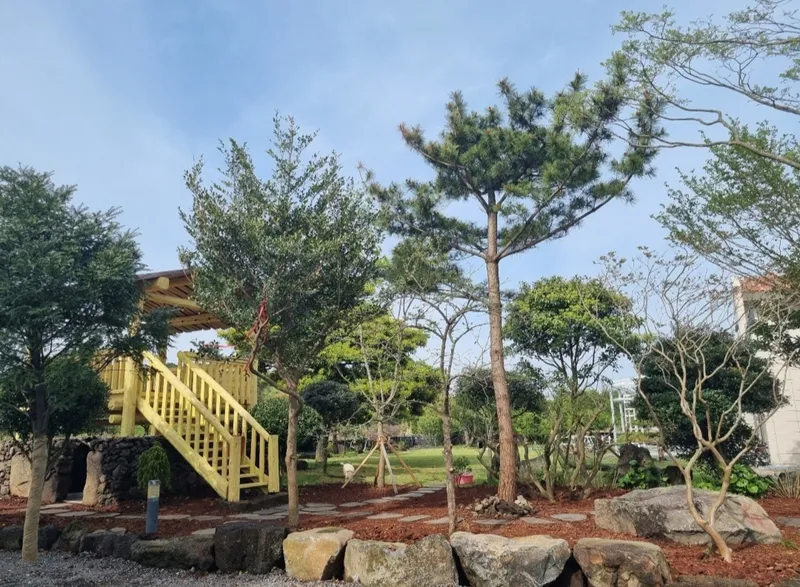 [Gujwa, Jeju] Enjoying a fire pit on a private terrace/2nd floor one-room (Ville) 11