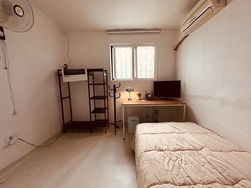 [Jungnang, Seoul] #Jungnangcheon #Jungnang Station #Samyuk Health College #Hankuk University of Foreign Studies Sharehouse One Roomtel 2