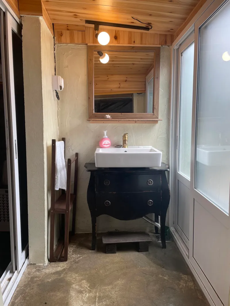 [Jocheon, Jeju] Quiet village with a private house, 1 minute walk to the sea, a village vacation 13