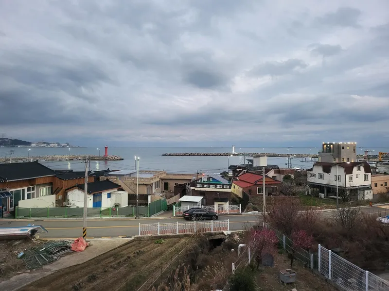 [Gijang, Busan] Chilam pretty sea view house two room queen size bed 26