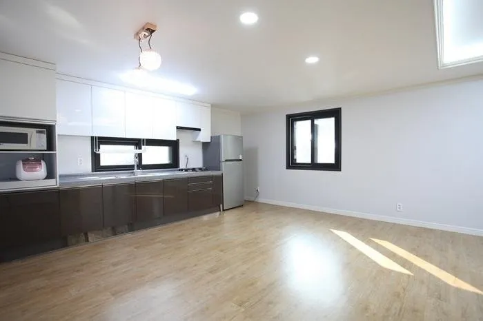 [Gijang, Busan] Three-room group pension with pet-friendly room #Green Building 2nd floor 6