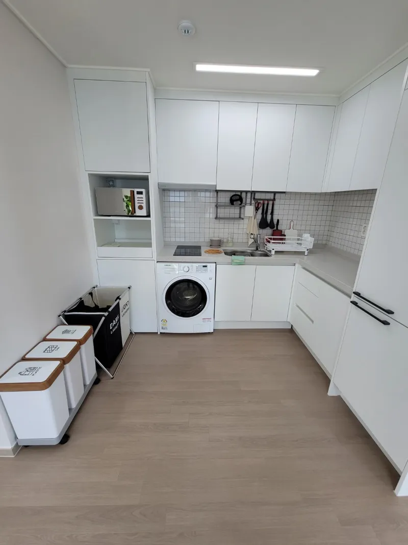 [Ansan] Newly built three-room officetel with Sihwa Lake in the background 14