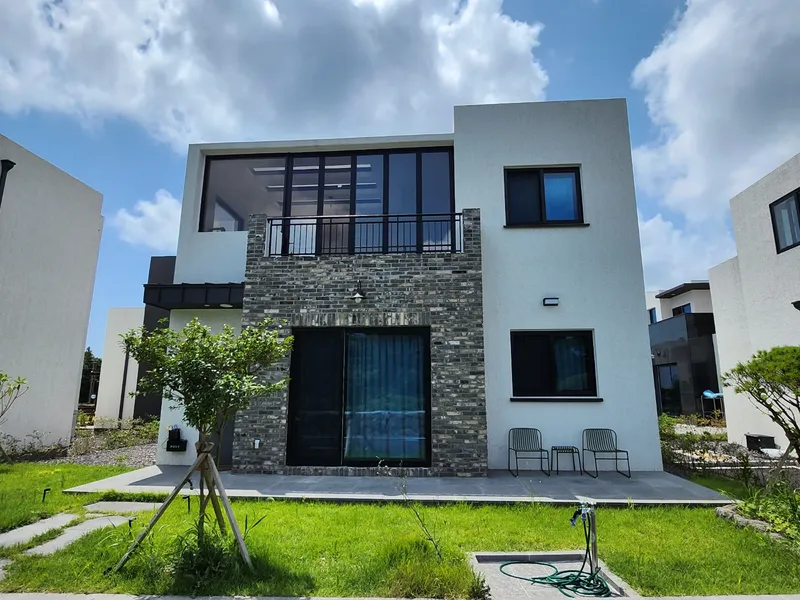 [Namwon, Seogwipo] A newly built two-story two-room detached house with an outdoor bathtub overlooking the rice fields on the 4th Olle Trail 5
