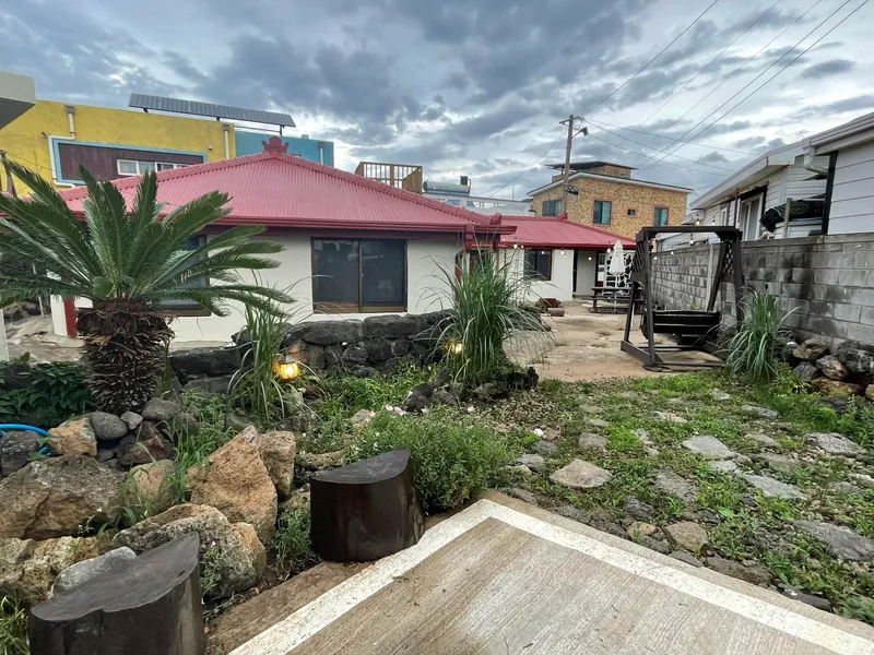 [Jocheon, Jeju] Quiet village with a private house, 1 minute walk to the sea, a village vacation 16