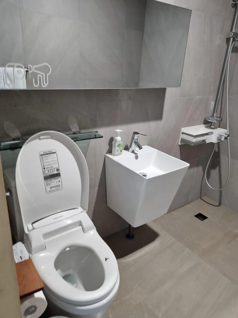 [Jocheon, Jeju] White (duplex) with a view of the sea and mountains 20