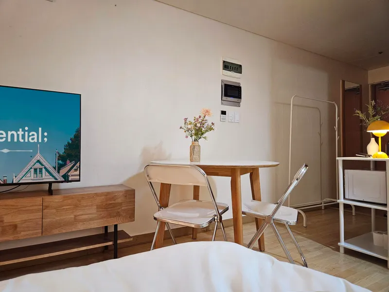 [Gangnam, Seoul] BEST Yeoksam Station 3 min walk 2 double beds 5