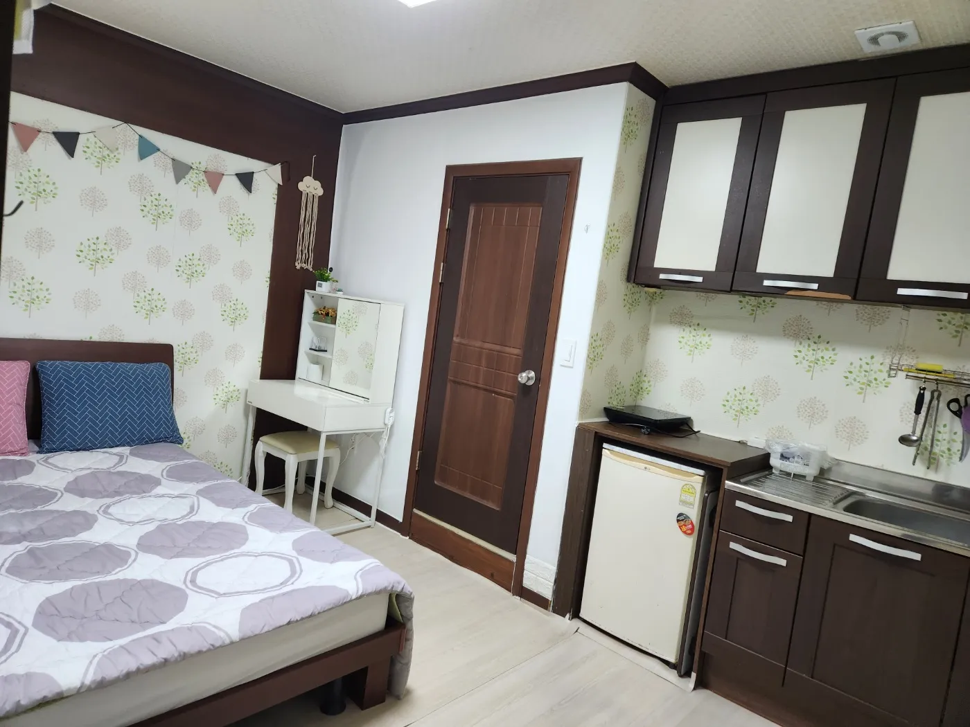 Anmyeon-eup Pet-Friendly Beach Cottage