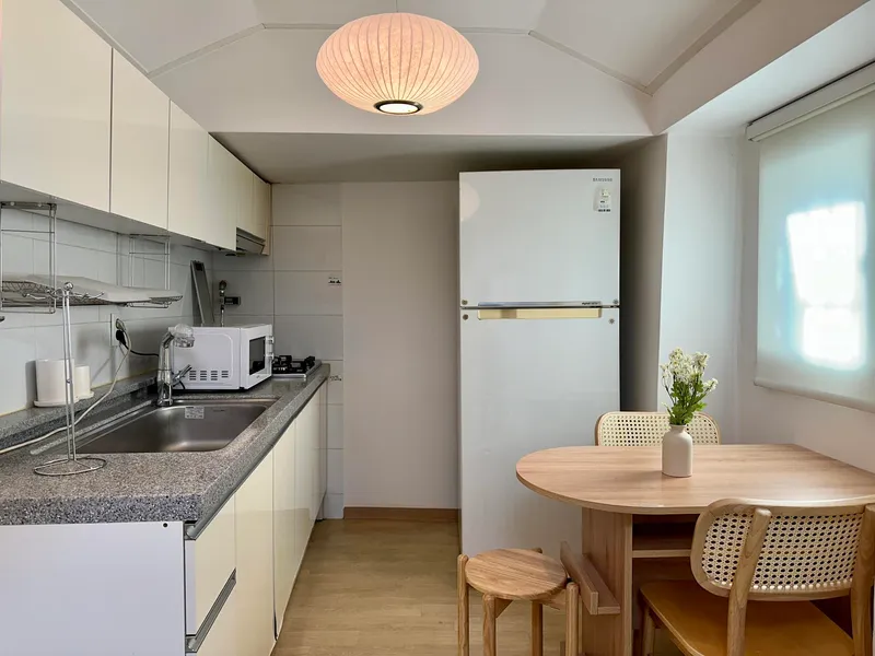 [Mapo, Seoul] Two-room apartment 5 minutes walk from Sinchon Station 4