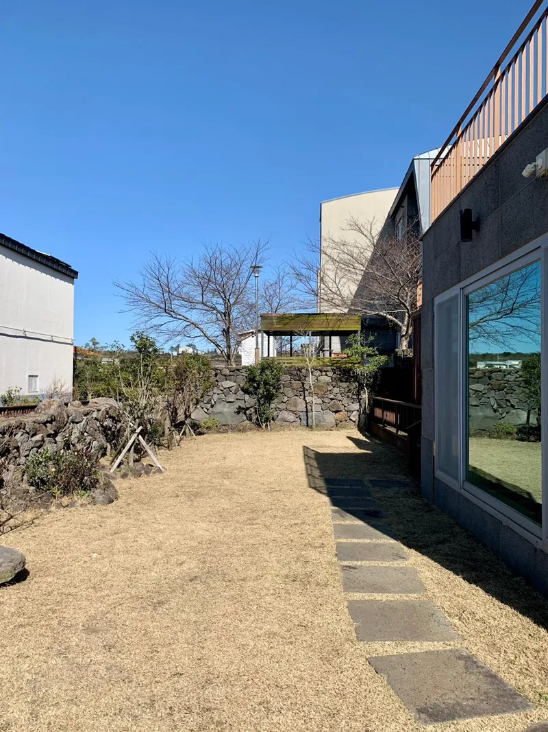 [제주 애월] #넓은 독채 #잔디마당 #바베큐데크 #복층 #가까운오름 2 24
