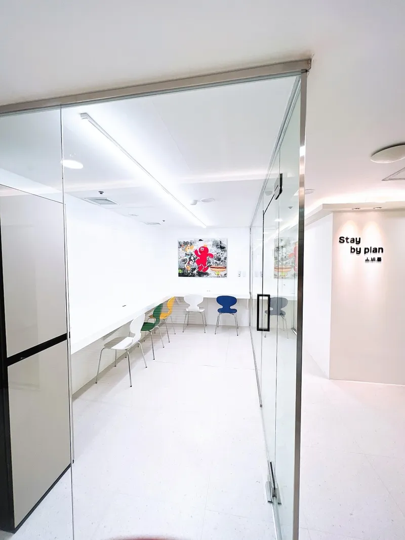 [Seongnam][Bundang] 10 minutes from Pangyo, 1 minute from Seohyeon Station, women-only studio apartment 29