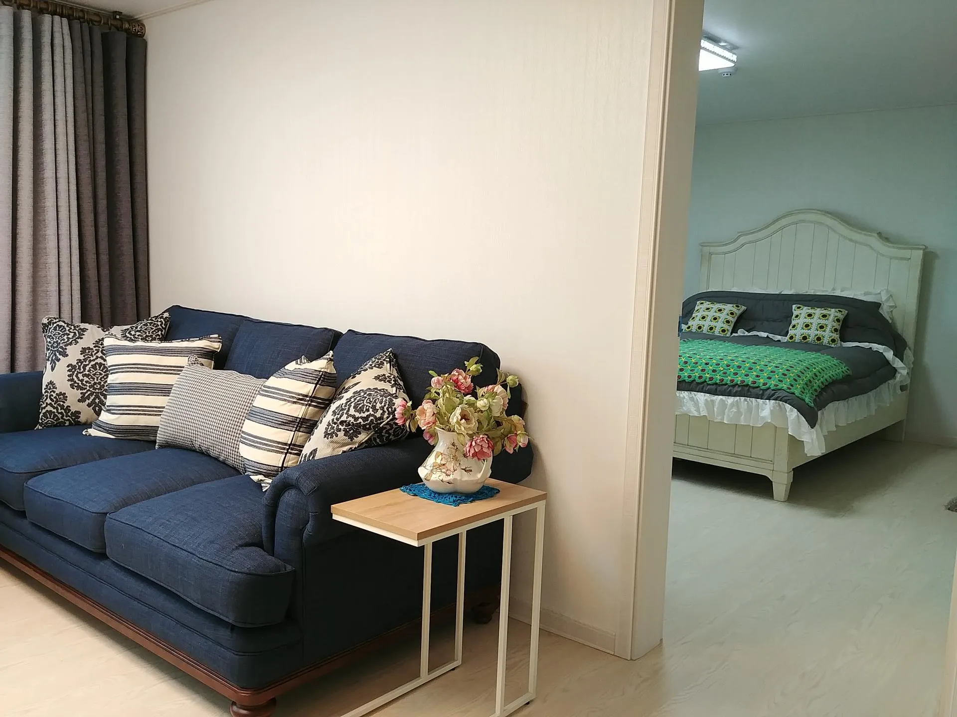 Jocheon-eup Three-Bedroom Apartment