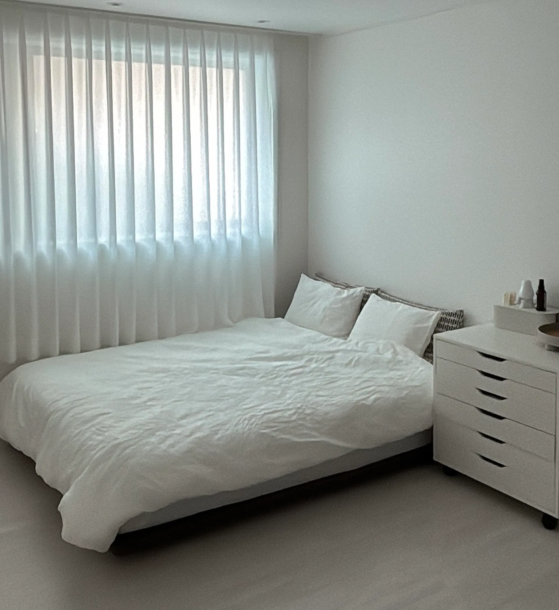 Hapjeong-dong Sunny Two-Bedroom House
