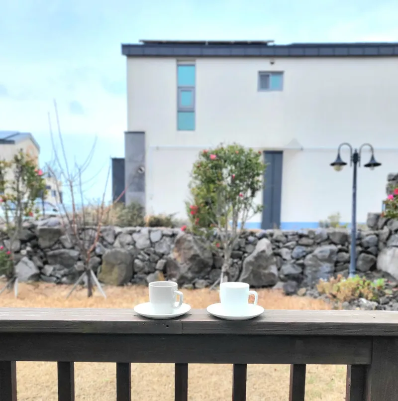 [제주 애월] #넓은 독채 #잔디마당 #바베큐데크 #복층 #가까운오름 3 73