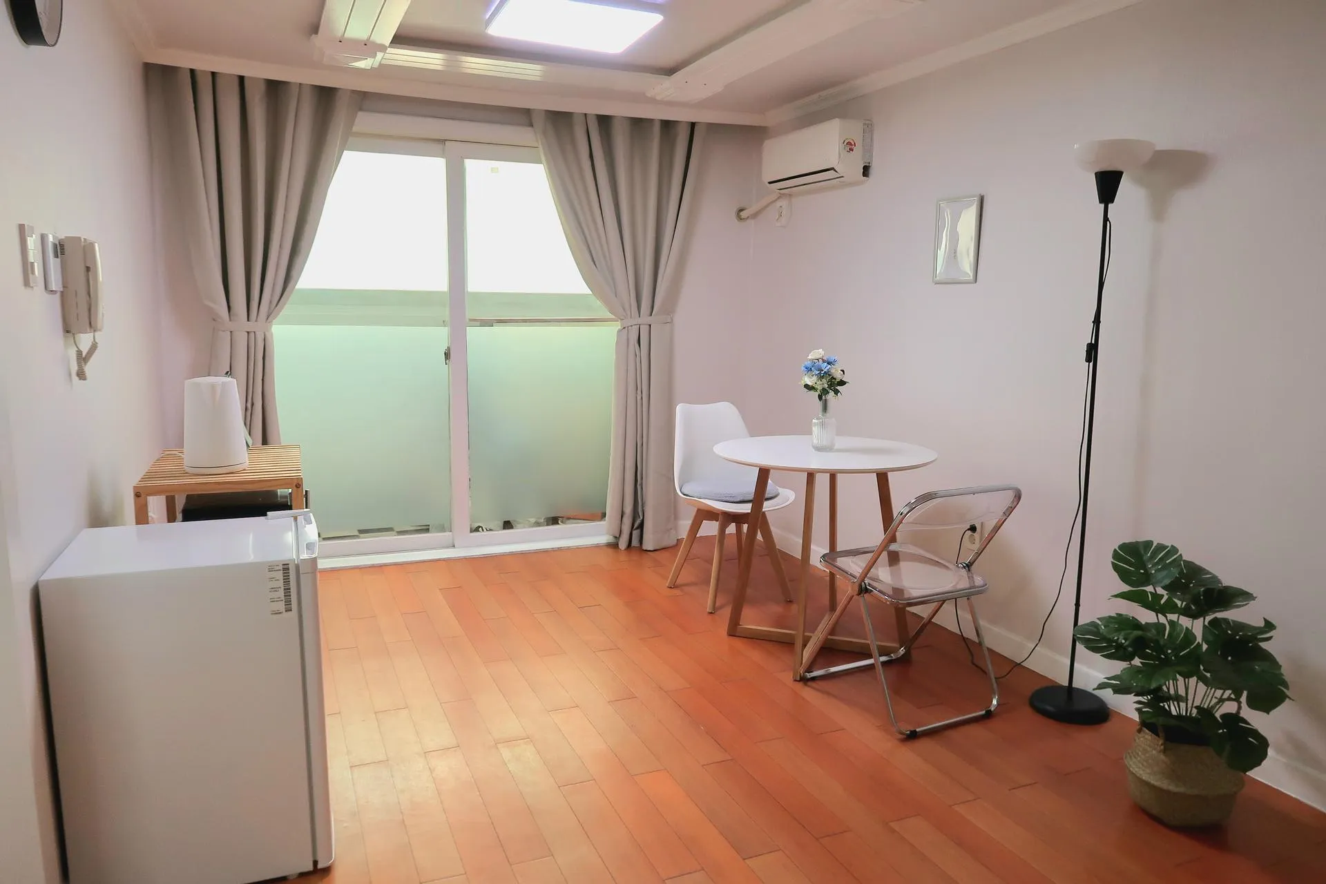 Nokbeon-dong One-Bedroom House with Parking