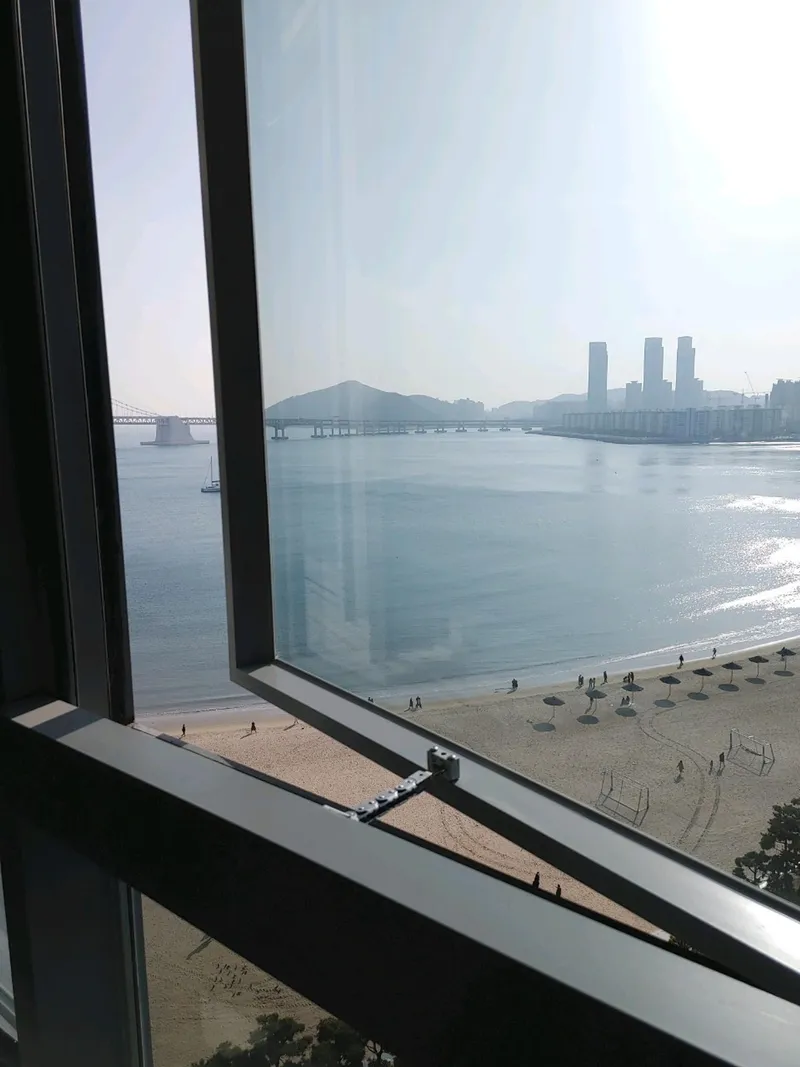 [부산 수영] 광안리 오션뷰 최대 4명 (퀸침대와 바닥매트 있음) 17