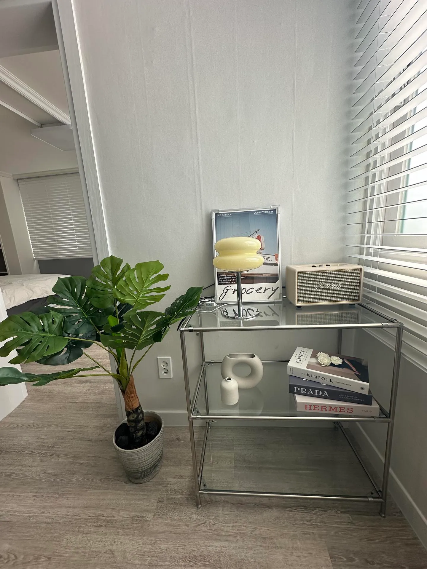 Dongmun-dong Transit-Friendly Two-Bedroom House