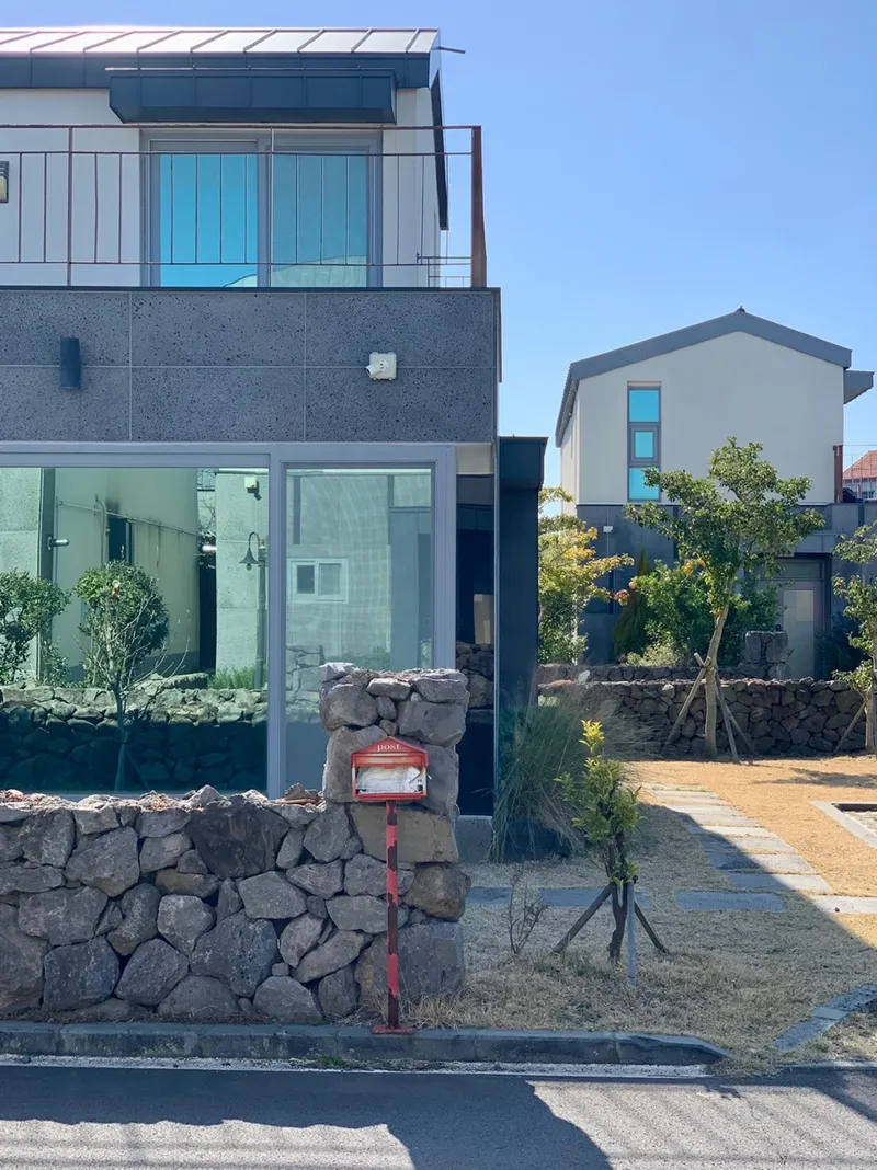 [제주 애월] #넓은 독채 #잔디마당 #바베큐데크 #복층 #가까운오름 3 12