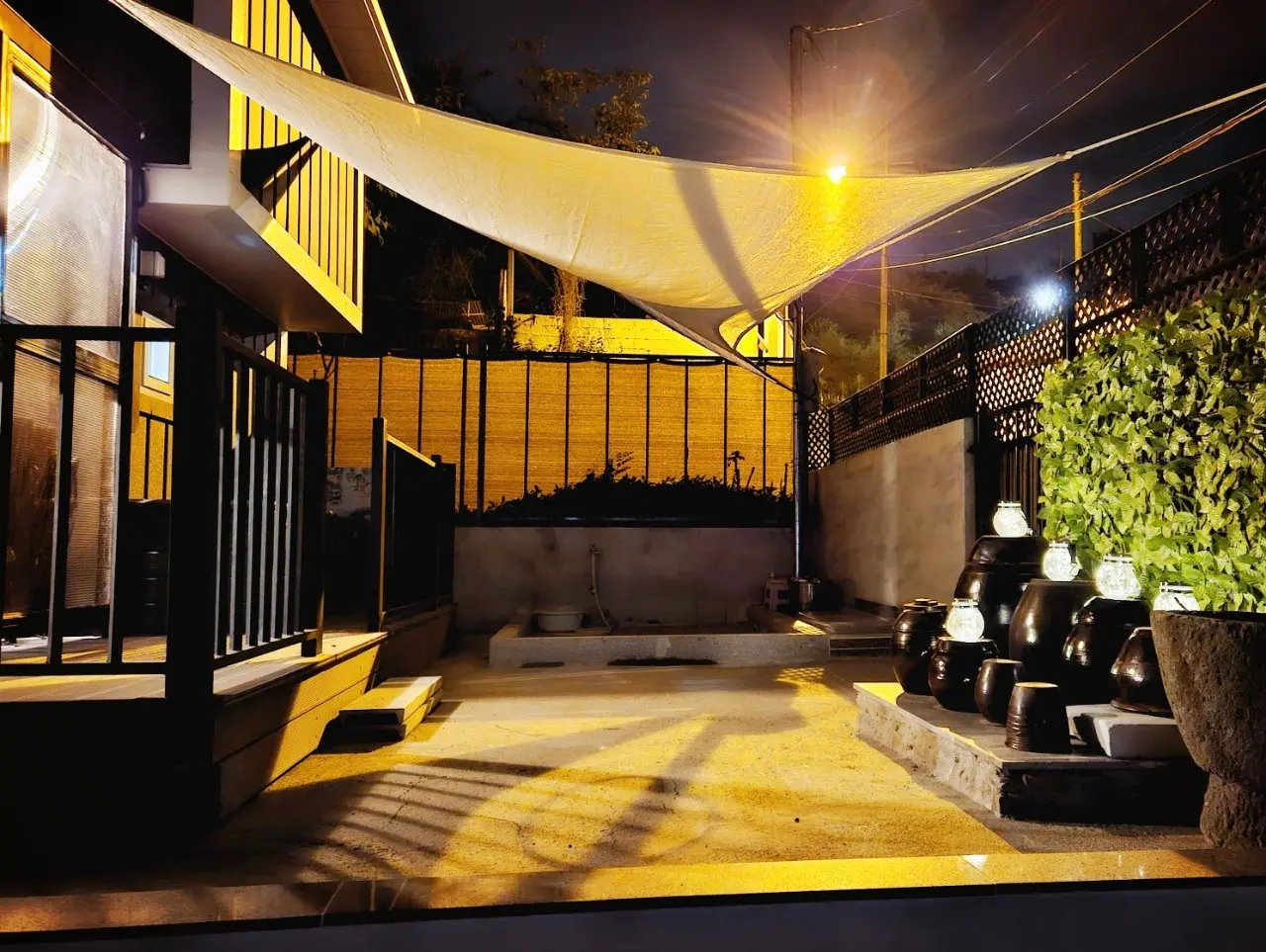 Gyeongnam Sacheon seaside & with a yard & countryside stay Entire House 1BR & sleeps 2 Quiet country village independent lodging Cover Photo