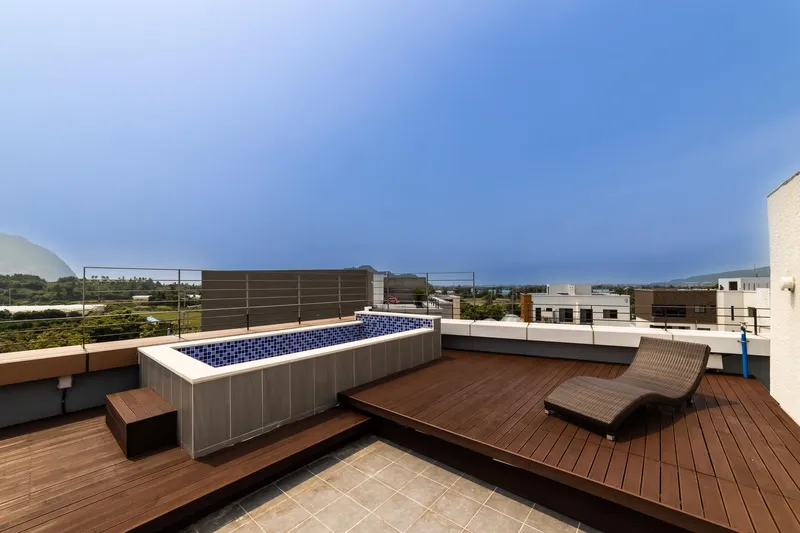 [Daejeong, Seogwipo] D(4) Building 201 (60 pyeong/4 rooms/duplex/private rooftop) 24