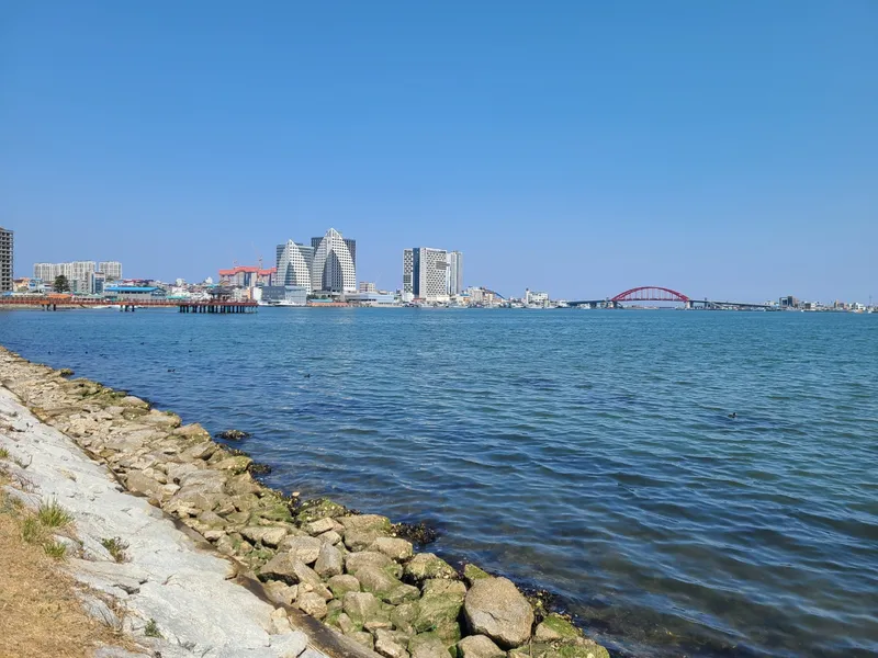 [Sokcho][Sokcho Joyang-dong] Lake view hot spring sauna swimming pool quiet top floor rooftop downtown 24