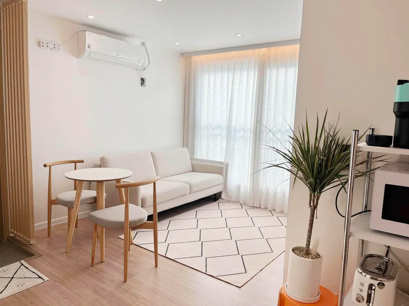 [Yangcheon, Seoul][Mok-dong - Max. 4 / Pets Allowed] 5-minute walk from Lines 2 & 5 / Free Parking 4
