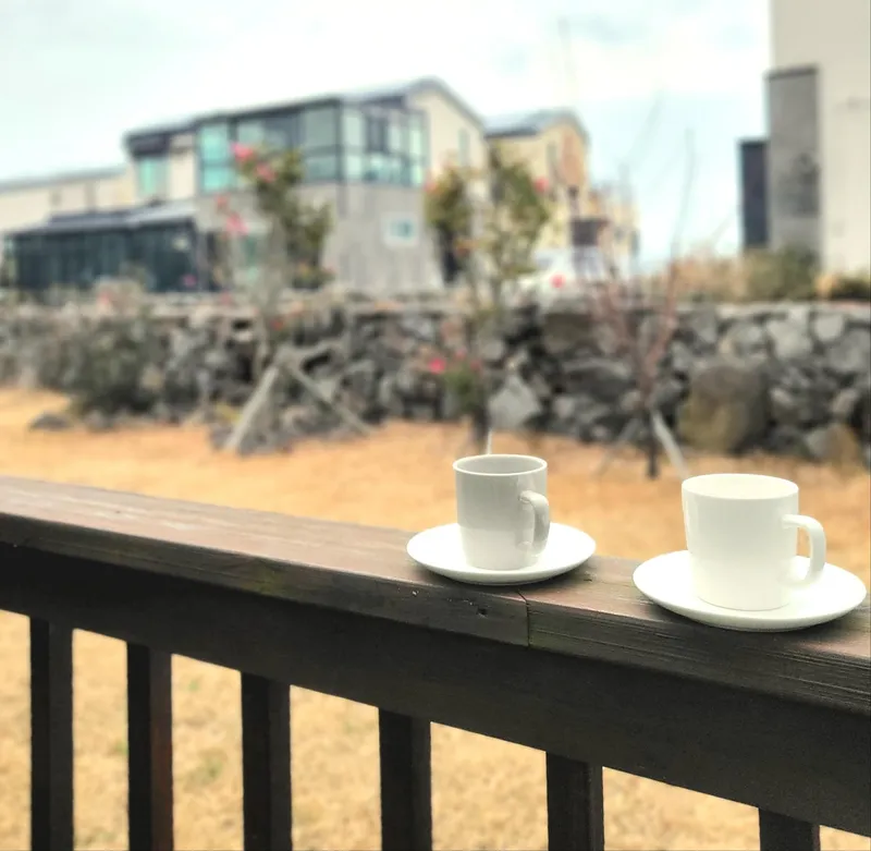 [제주 애월] #넓은 독채 #잔디마당 #바베큐데크 #복층 #가까운오름 2 75