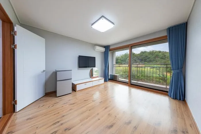 [Sokcho] Pension within 10 minutes walk from Daepo Port #Family Room A 9