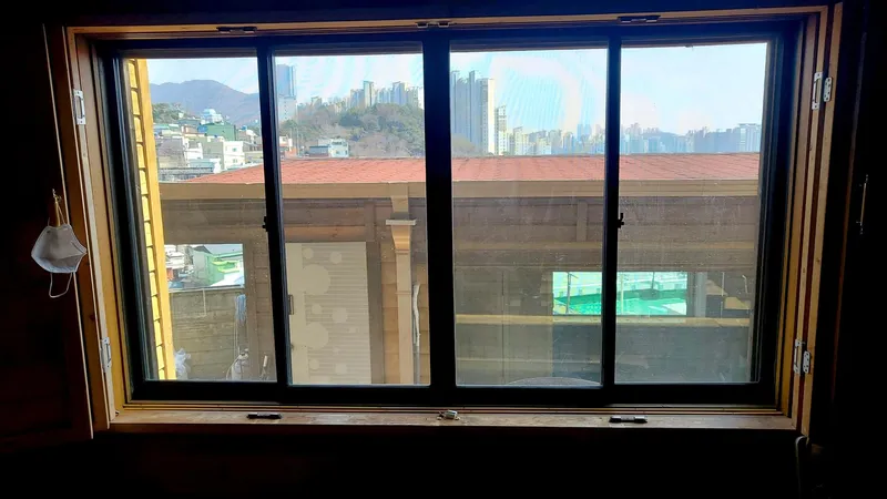 [부산 동구][부산 동구)하늘노래방ㅡ영화촬영지 전체편백 바베큐 반려견1,2층분리가능 37