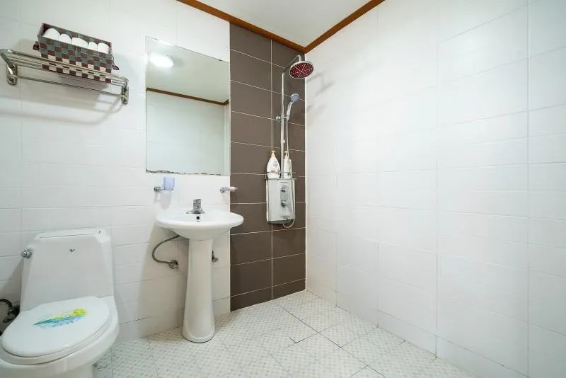 [Gangneung] Gangneung Family Pension, Pet-friendly Pension within 5 minutes walk of Sungeut Beach, Room #103 17