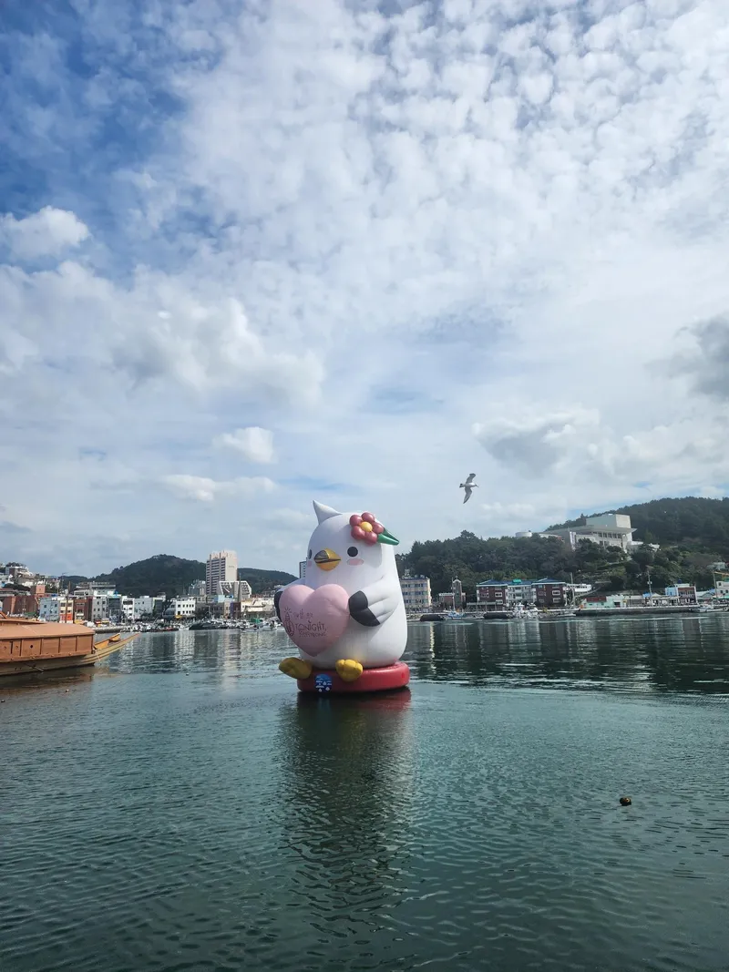 [Tongyeong] Hotel near Jungang Market and Ganggu Port #Double Room 4