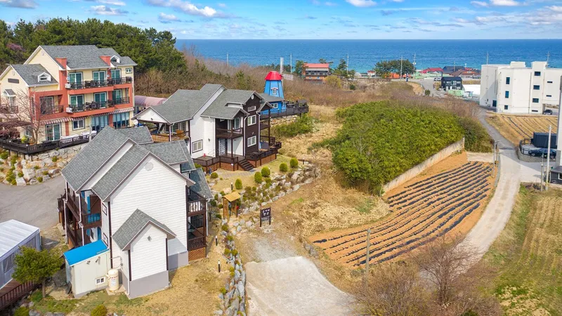 [Gangneung] Gangneung Family Pension, Pet-friendly Pension within 5 minutes walk of Sungeut Beach, Room #103 23