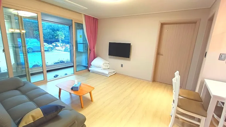 [Gujwa, Jeju] Jeju Shinsang Pension 102 with a beautiful garden and forest 3